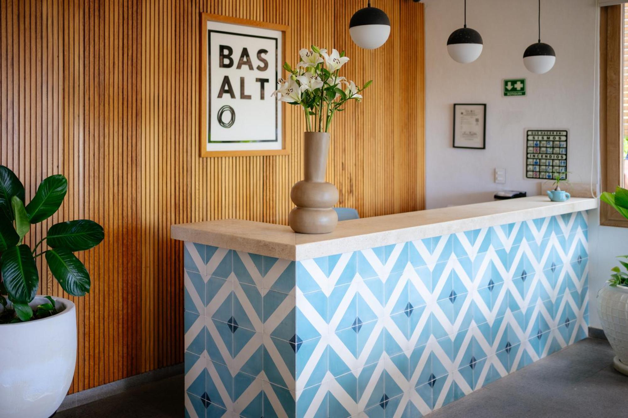 Hotel Basalto Пунта-Міта Екстер'єр фото